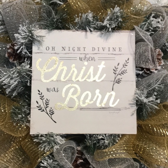 Elegant "Christ was Born" Christmas Wreath - Picture 4 of 6